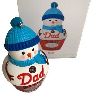 Hallmark Keepsake Collectible Christmas Ornament "Dad 2023" Cupcake Snow Dad NIB
